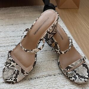 Amazon Essentials Women's Heels